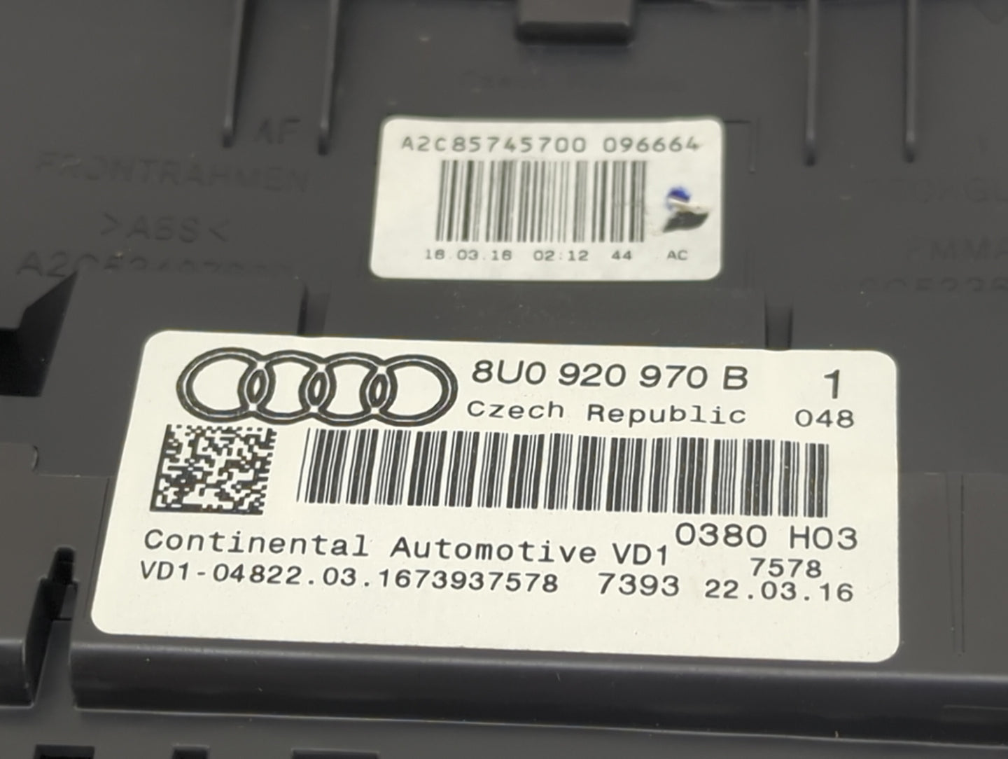 2015-2017 Audi Q3 Instrument Cluster Speedometer Gauges P/N:8U0920970B A2C85745700 Miles: Fits Fits 2015 2016 2017 OEM Used 