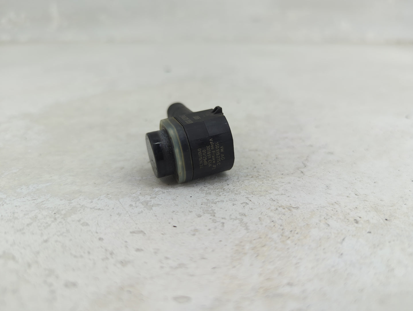 2016 Audi Q3 Front Park Assist Sensor Black 1456390 - Oemusedautoparts1.com