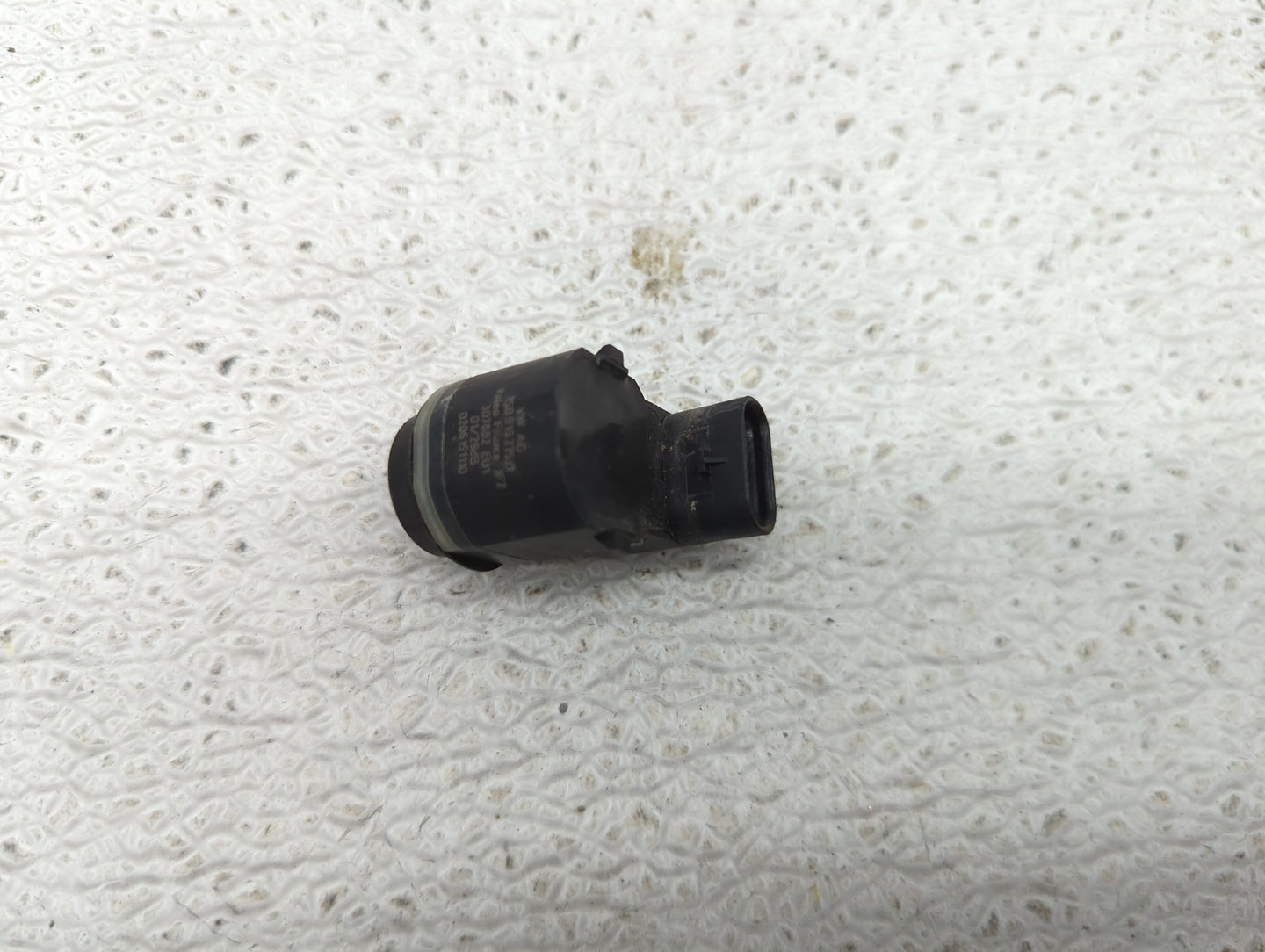 2016 Audi Q3 Front Park Assist Sensor Black - Oemusedautoparts1.com