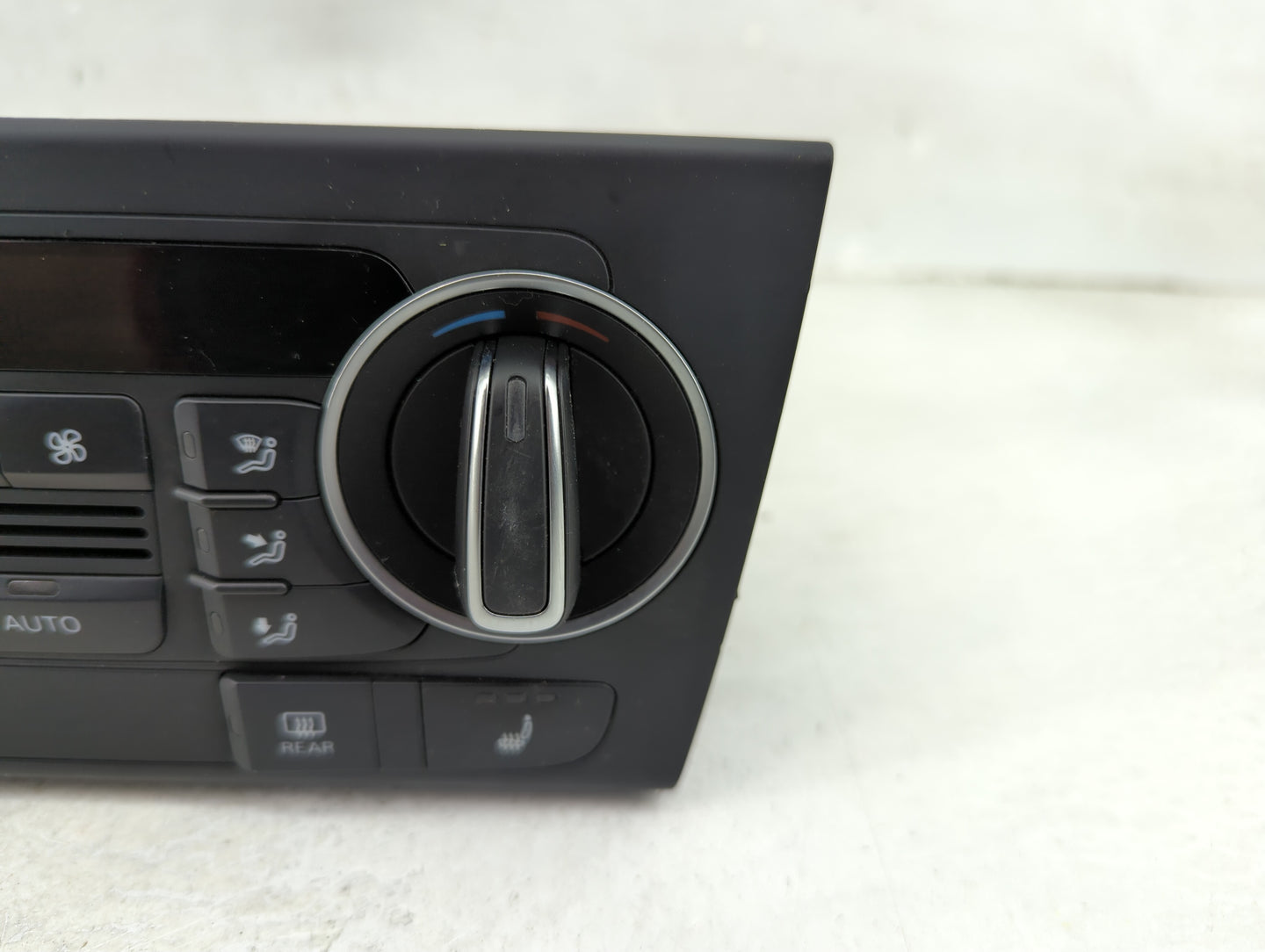 2015-2016 Audi Q3 Climate Control Module Temperature AC/Heater Replacement P/N:8U0820043G A2C90227900 Fits Fits 2015 2016 OE