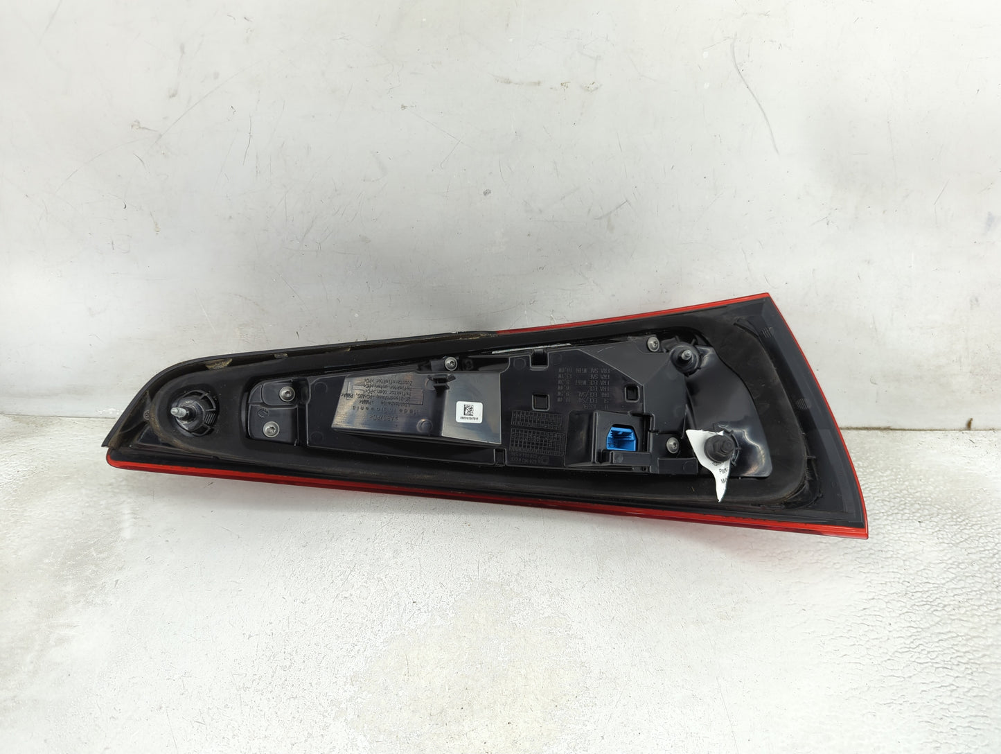 2016-2018 Audi Q3 Tail Light Assembly Passenger Right OEM P/N:8U0 945 094 AC Fits Fits 2016 2017 2018 OEM Used Auto Parts - 