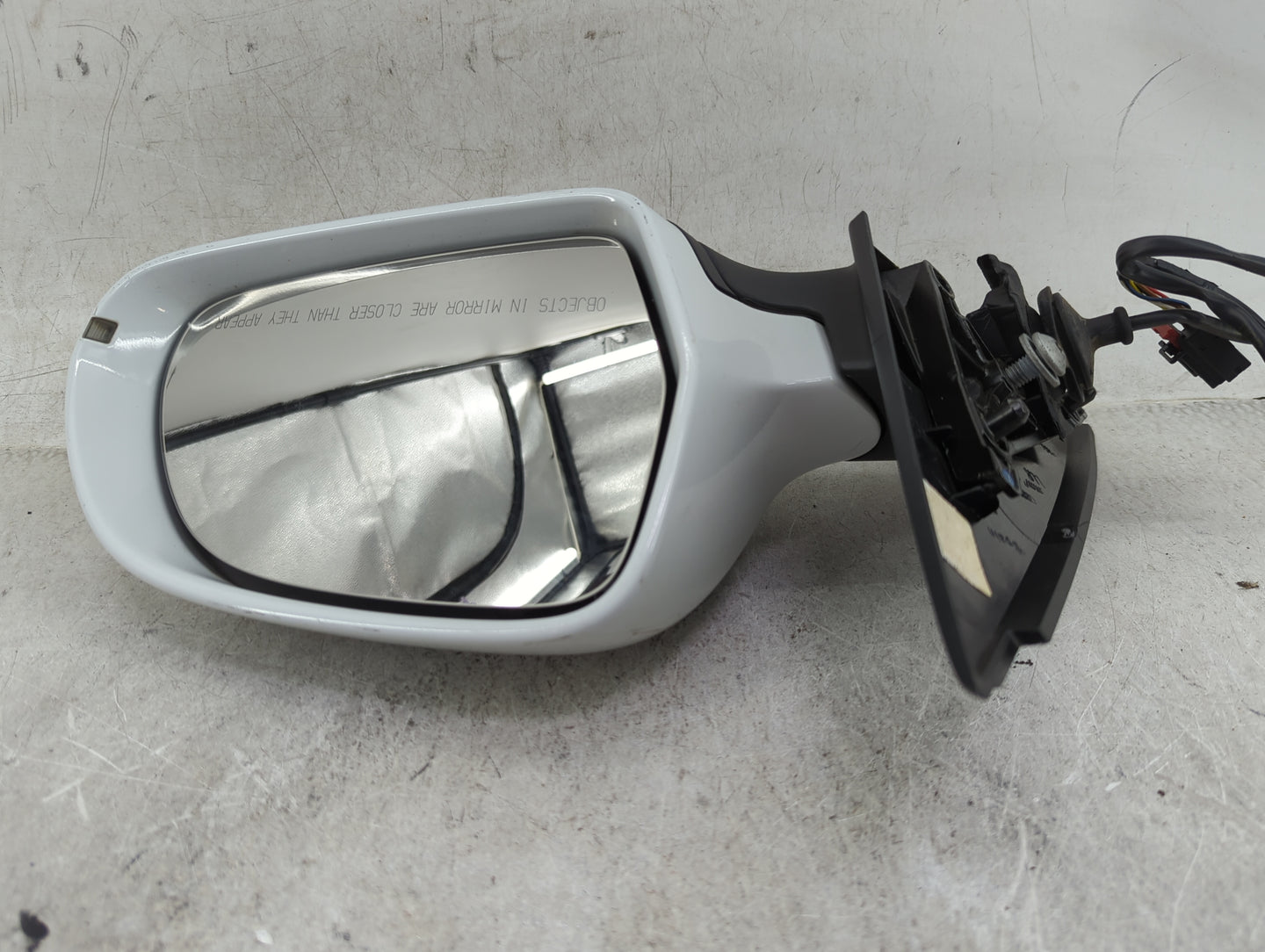 2016 Audi Q3 Passenger Side View Mirror - Right Door Mirror OEM Used - Oemusedautoparts1.com