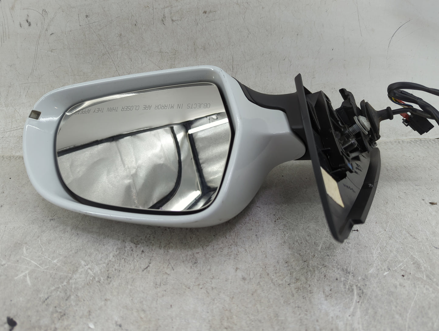 2016 Audi Q3 Passenger Side View Mirror - Right Door Mirror OEM Used - Oemusedautoparts1.com