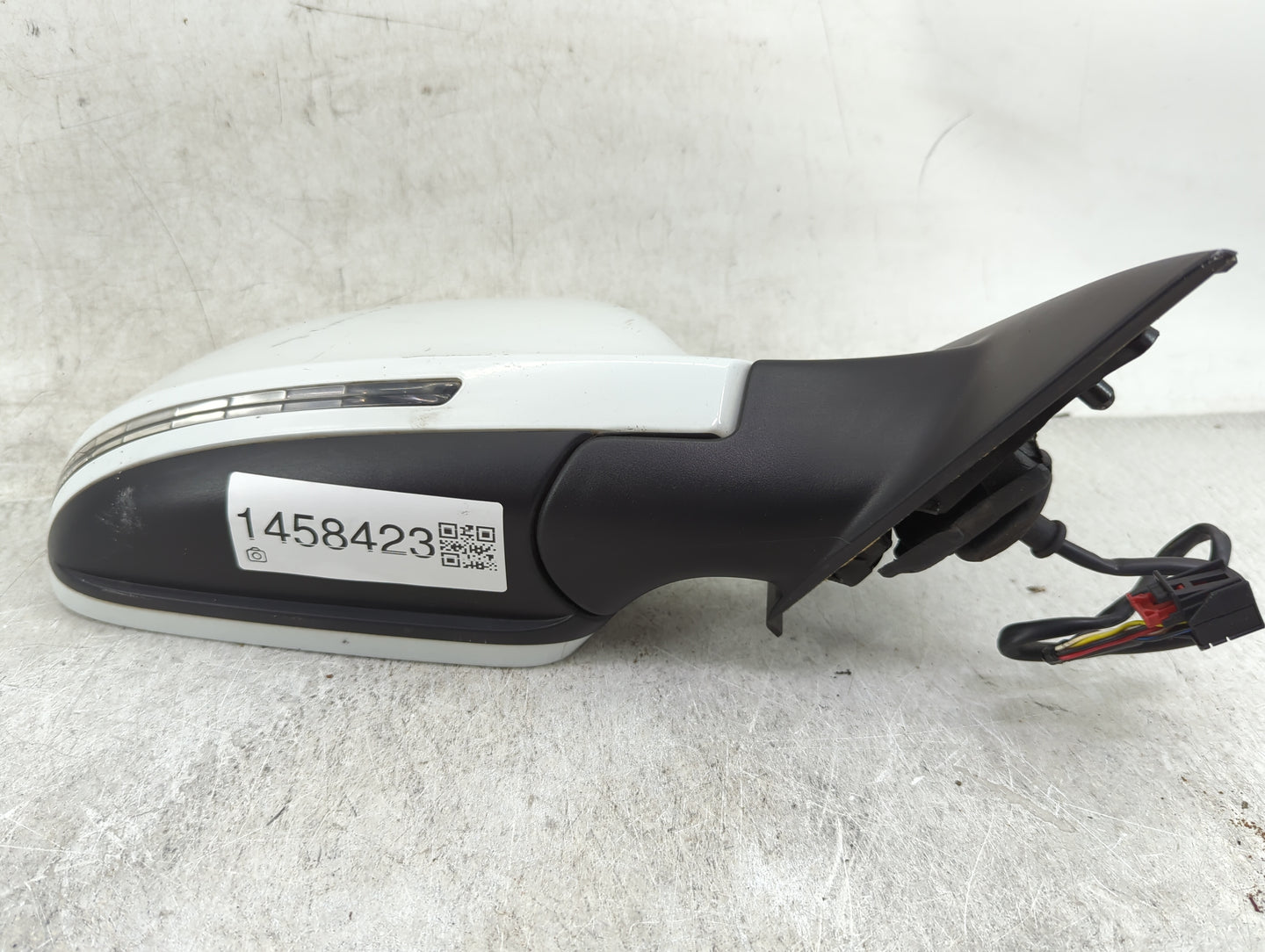 2016 Audi Q3 Passenger Side View Mirror - Right Door Mirror OEM Used - Oemusedautoparts1.com