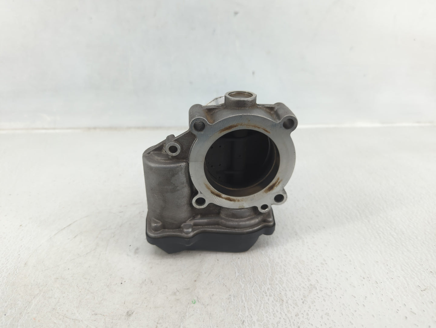 2015-2018 Audi Q3 Throttle Body P/N:06F 133 062 T Fits OEM Used Auto Parts - Oemusedautoparts1.com