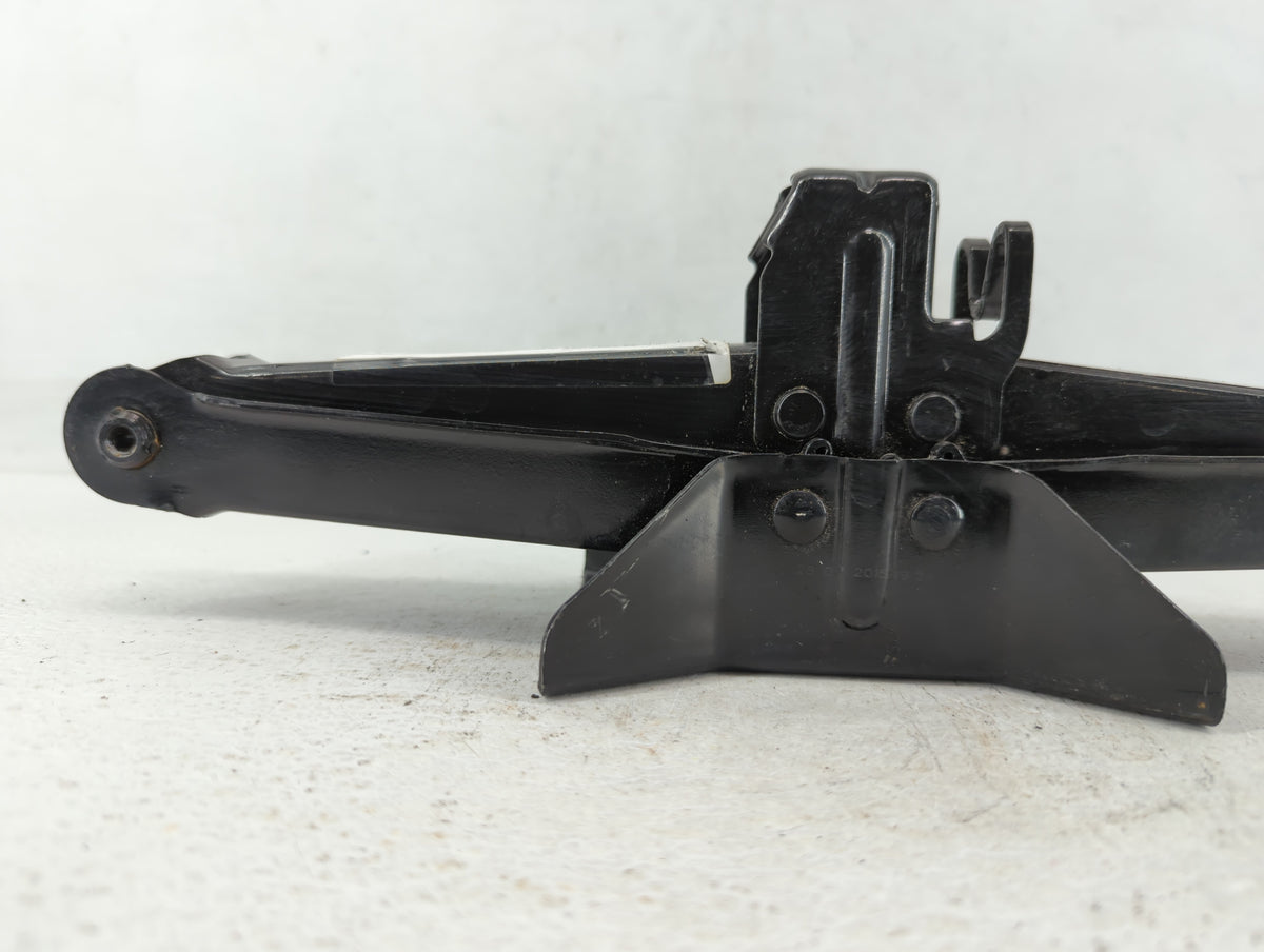 2016 Audi Q3 Spare Scissor Car Jack - Oemusedautoparts1.com