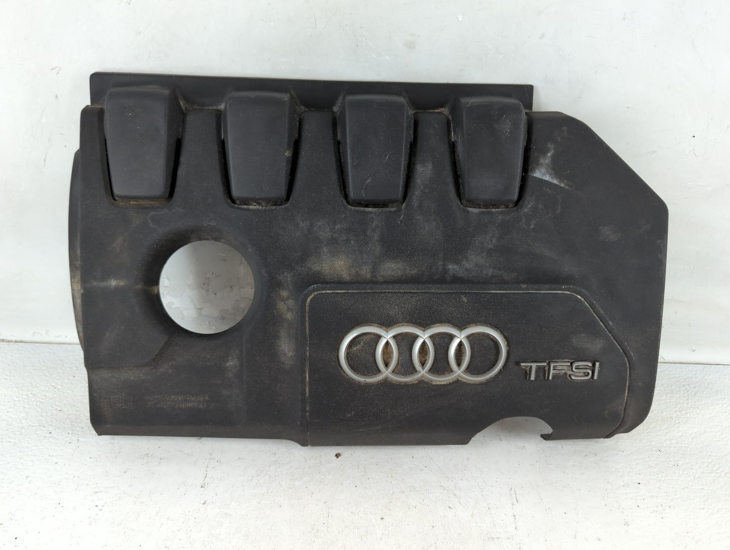 2016 Audi Q3 Engine Cover - Oemusedautoparts1.com