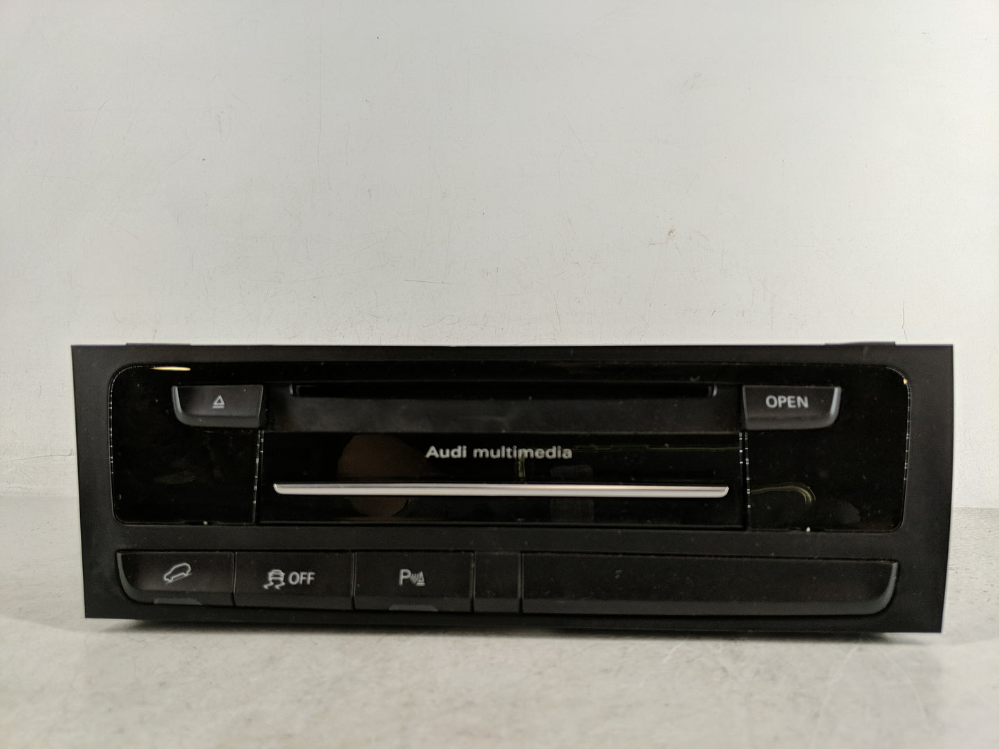 2009-2017 Audi Q5 Radio AM FM Cd Player Receiver Replacement Fits Fits 2009 2010 2011 2012 2013 2014 2015 2016 2017 OEM Used