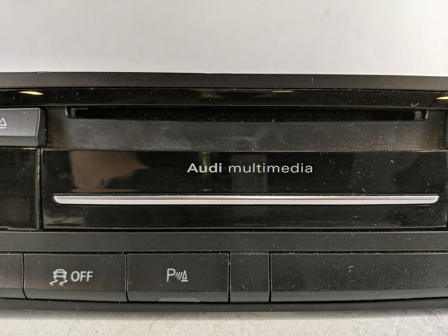 2009-2017 Audi Q5 Radio AM FM Cd Player Receiver Replacement Fits Fits 2009 2010 2011 2012 2013 2014 2015 2016 2017 OEM Used