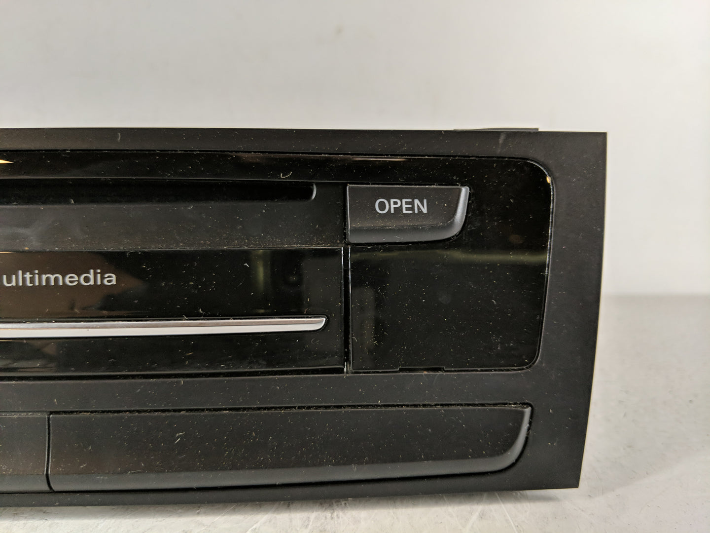 2009-2017 Audi Q5 Radio AM FM Cd Player Receiver Replacement Fits Fits 2009 2010 2011 2012 2013 2014 2015 2016 2017 OEM Used