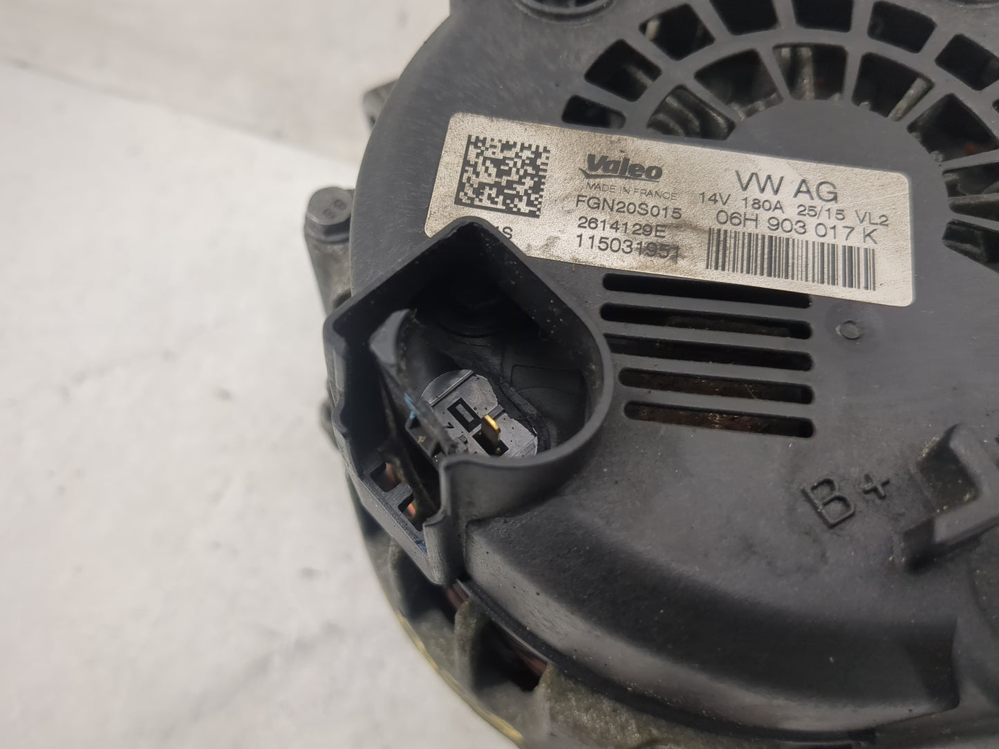 2013-2017 Audi Q5 Alternator Replacement Generator Charging Assembly Engine OEM P/N:2614129E 06H 903 017 K Fits OEM Used Aut