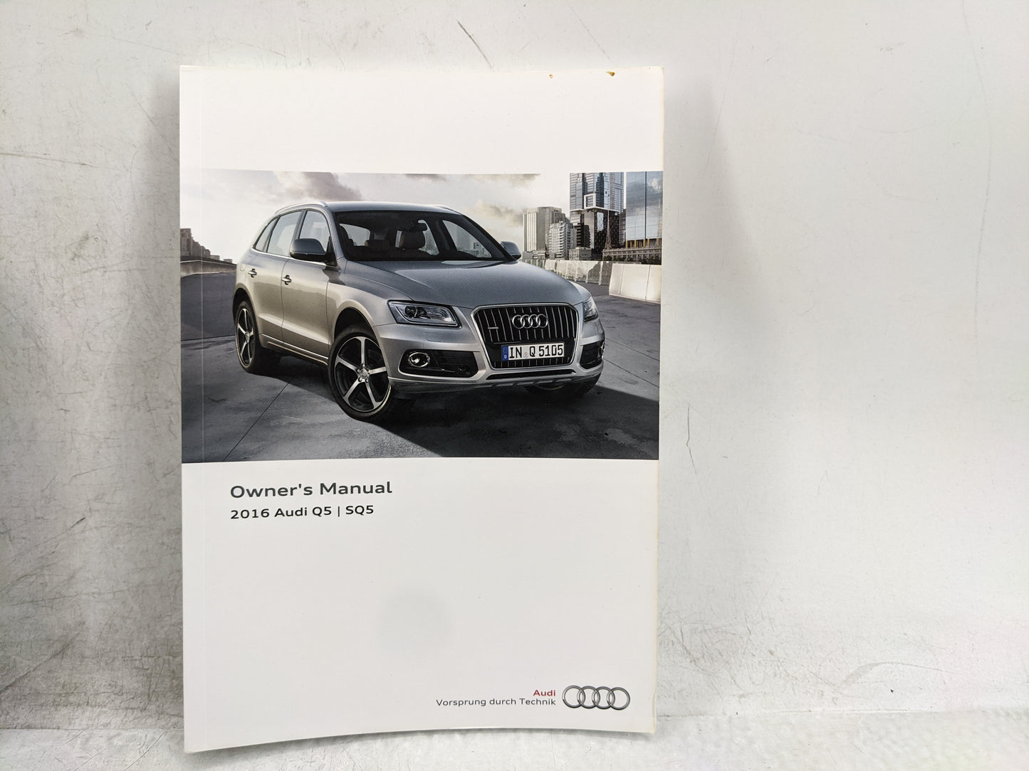 2016 Audi Q5 Owners Manual Book Guide P/N:1615618RB21 OEM Used Auto Parts - Oemusedautoparts1.com