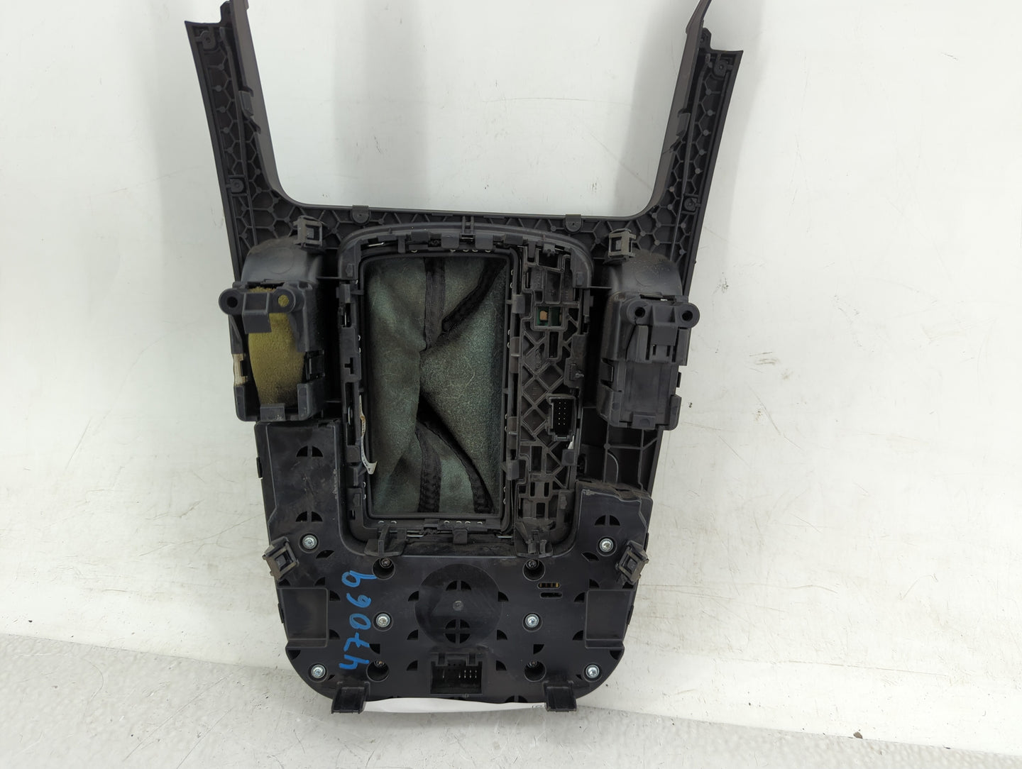 2009-2017 Audi Q5 Radio Control Panel - Oemusedautoparts1.com