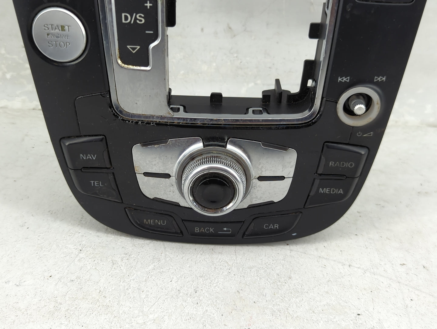 2016 Audi Q5 Radio AM FM Cd Player Receiver Replacement P/N:8T0919611L 8T0919611LWFX, 90025-505/0001 Fits OEM Used Auto Part