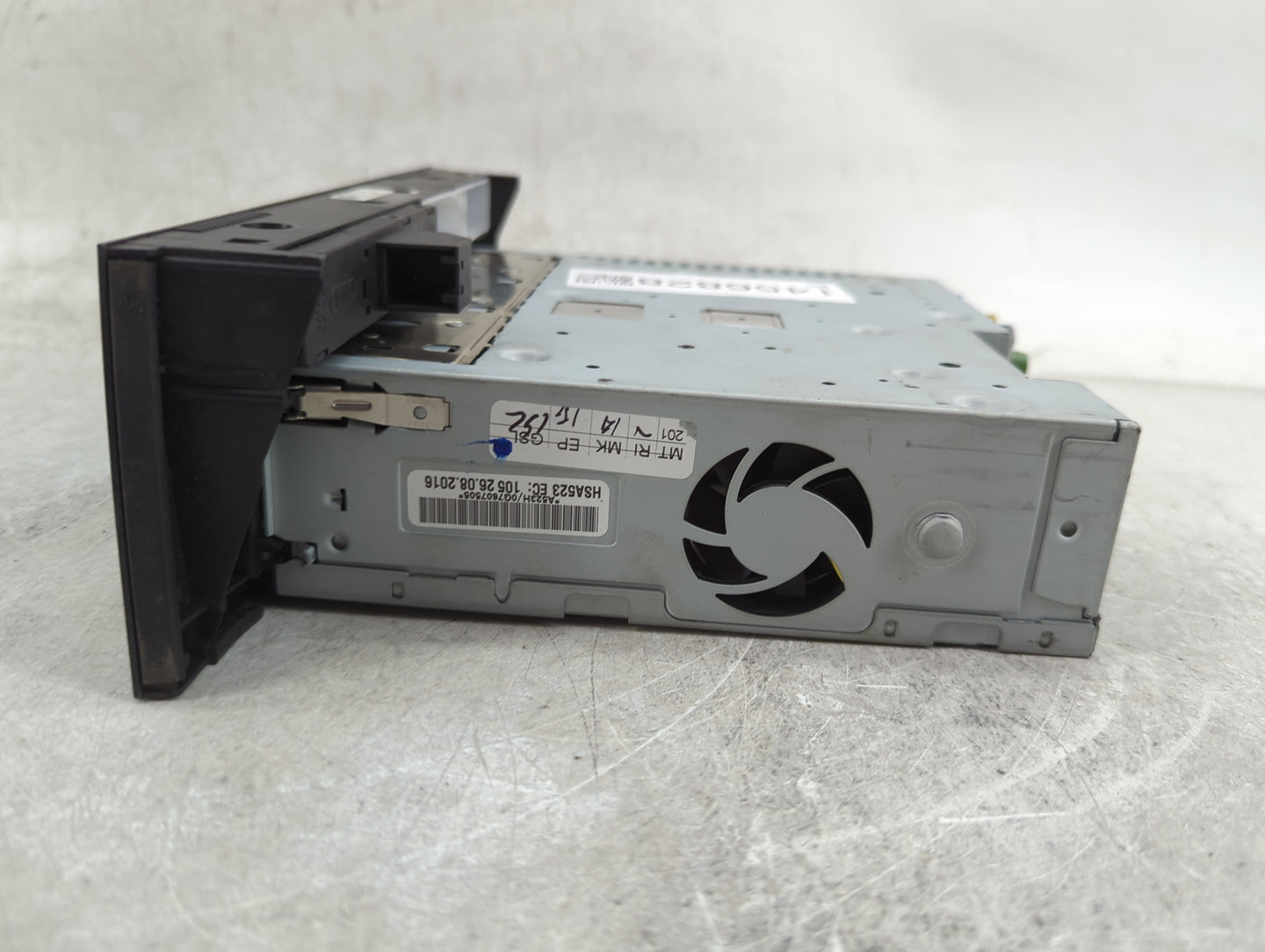 2016 Audi Q5 Radio AM FM Cd Player Receiver Replacement P/N:8R1035746J 8R1035746G Fits OEM Used Auto Parts - Oemusedautopart