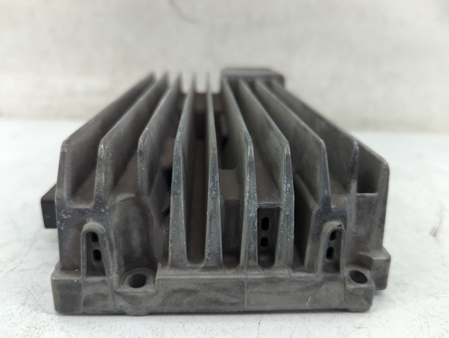 2013-2017 Audi Q5 Radio Speaker Amplifier 8t1035223a - Oemusedautoparts1.com