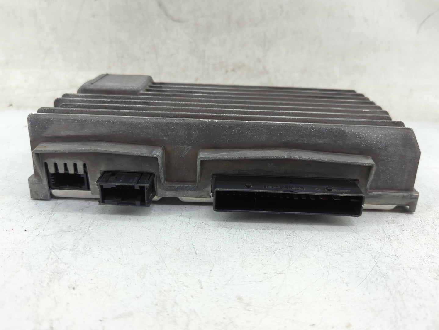 2013-2017 Audi Q5 Radio Speaker Amplifier 8t1035223a - Oemusedautoparts1.com