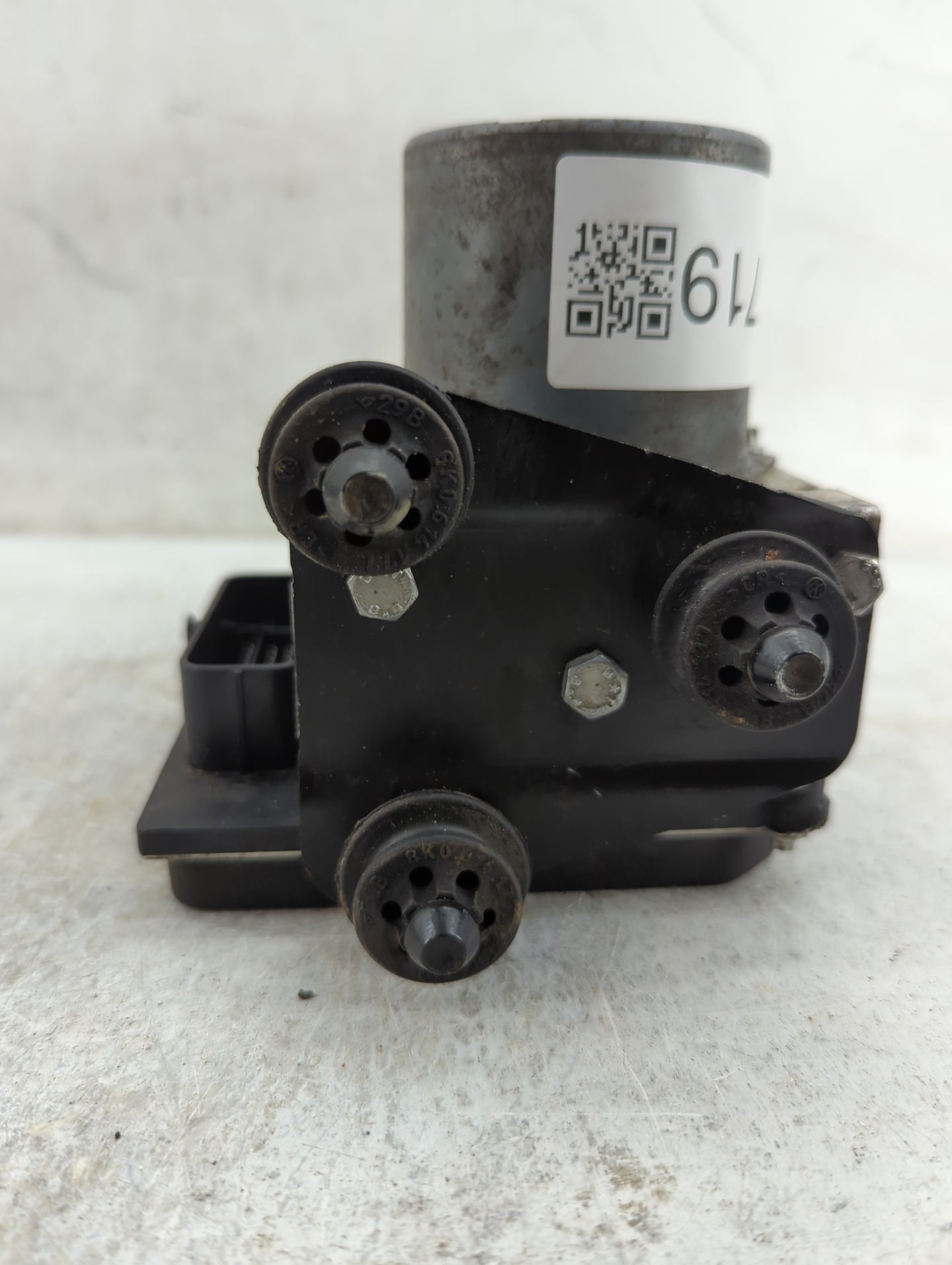 2013-2016 Audi Q5 ABS Pump Control Module Replacement P/N:8R0907379AS 0265239446, 0265951731 Fits Fits 2013 2014 2015 2016 O