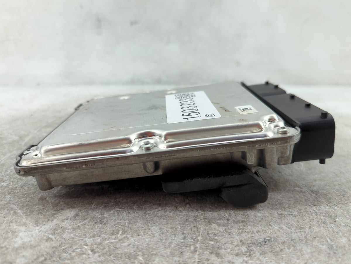 2016-2017 Audi Q5 PCM Engine Control Computer ECU ECM PCU OEM P/N:8R1907115N 8K0907352A Fits Fits 2016 2017 OEM Used Auto Pa
