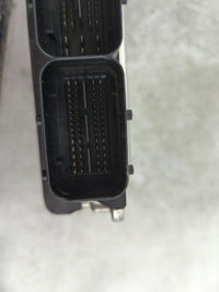 2016-2017 Audi Q5 PCM Engine Control Computer ECU ECM PCU OEM P/N:8R1907115N 8K0907352A Fits Fits 2016 2017 OEM Used Auto Pa