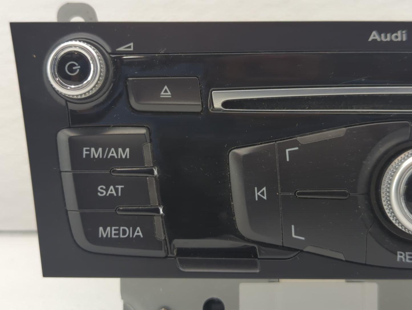 2011-2017 Audi Q5 Radio AM FM Cd Player Receiver Replacement P/N:8R1 035 186 Q Fits Fits 2011 2012 2013 2014 2015 2016 2017 