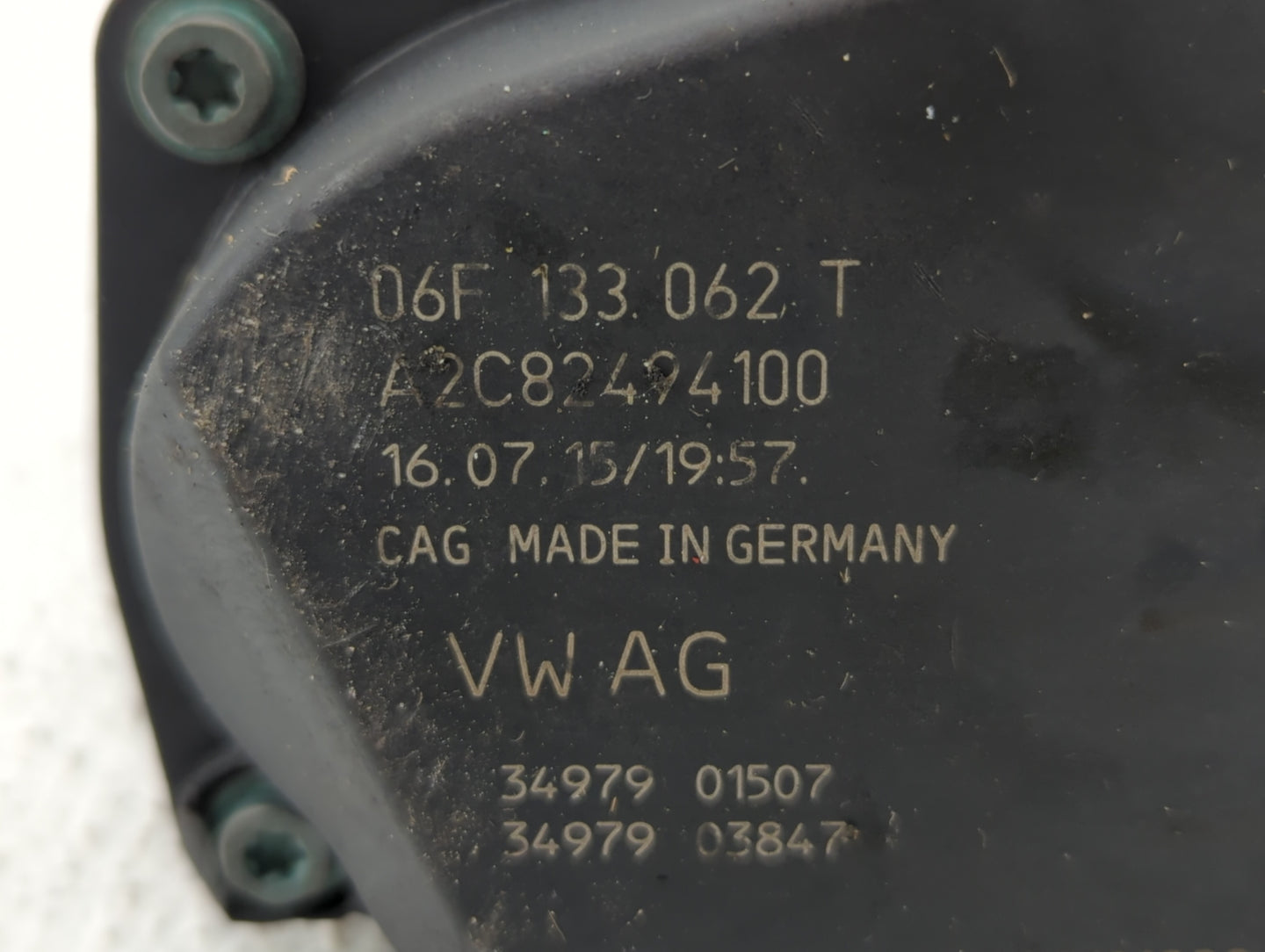 2010-2017 Audi Q5 Throttle Body P/N:06F 133 062 T 06F 133 062 Q Fits OEM Used Auto Parts - Oemusedautoparts1.com