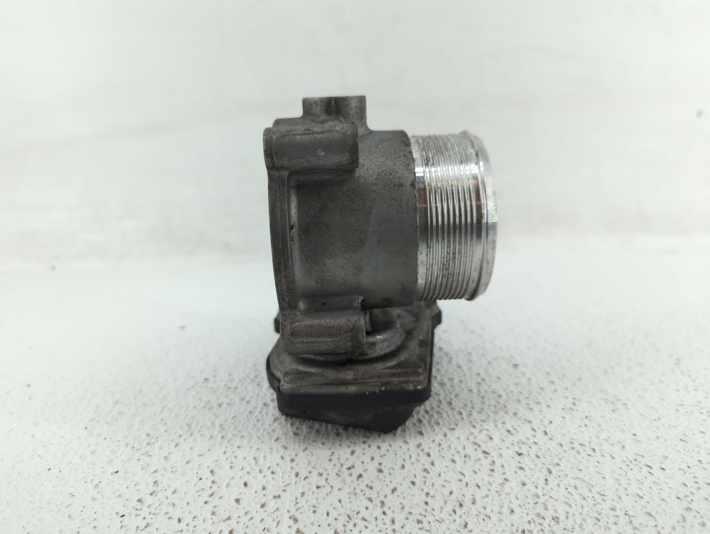 2010-2017 Audi Q5 Throttle Body P/N:06F 133 062 T 06F 133 062 Q Fits OEM Used Auto Parts - Oemusedautoparts1.com