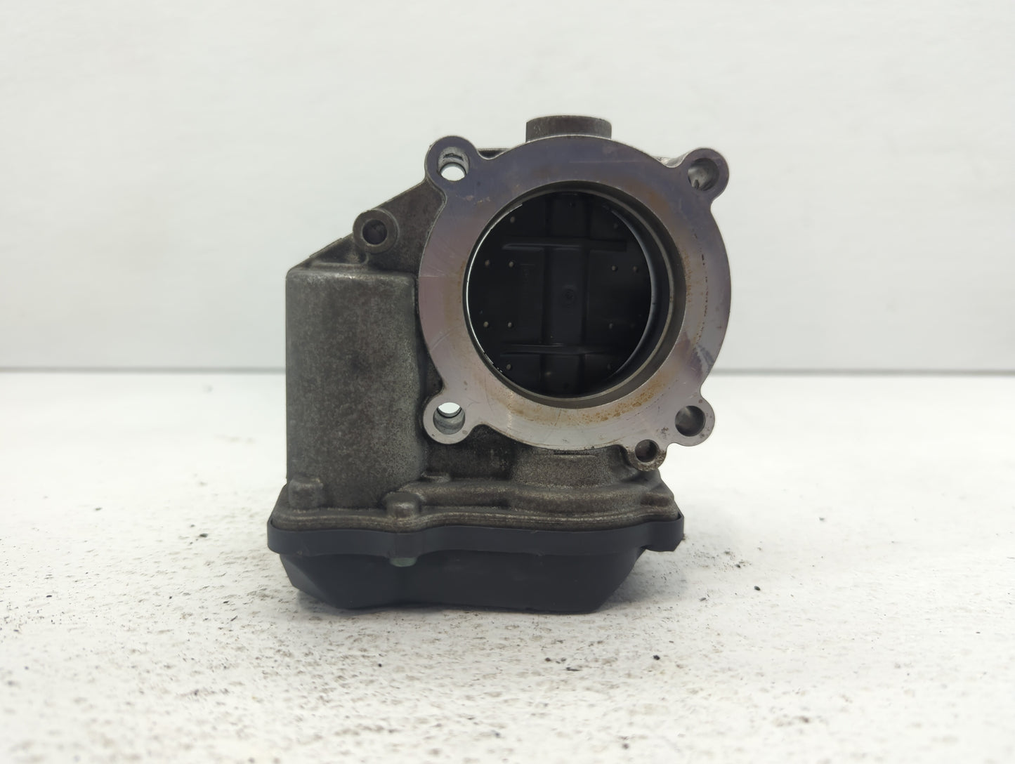 2010-2017 Audi Q5 Throttle Body P/N:06F 133 062 T 06F 133 062 Q Fits OEM Used Auto Parts - Oemusedautoparts1.com