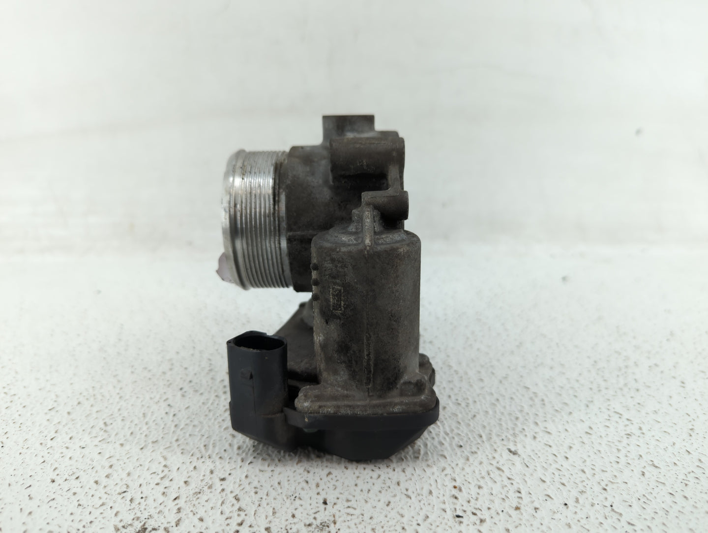 2010-2017 Audi Q5 Throttle Body P/N:06F 133 062 T 06F 133 062 Q Fits OEM Used Auto Parts - Oemusedautoparts1.com