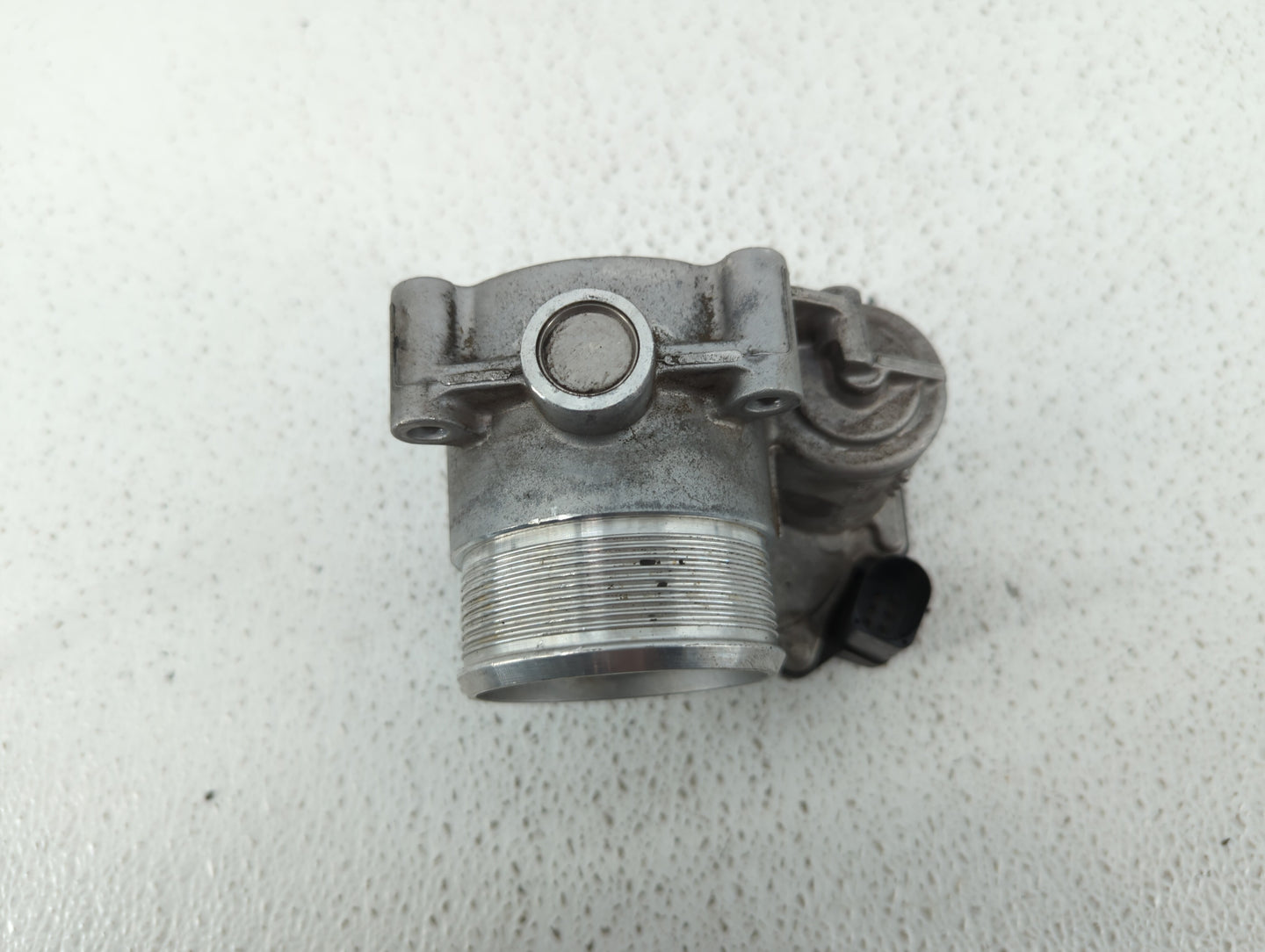 2010-2017 Audi Q5 Throttle Body P/N:06F 133 062 Q 06F 133 062 T Fits OEM Used Auto Parts - Oemusedautoparts1.com
