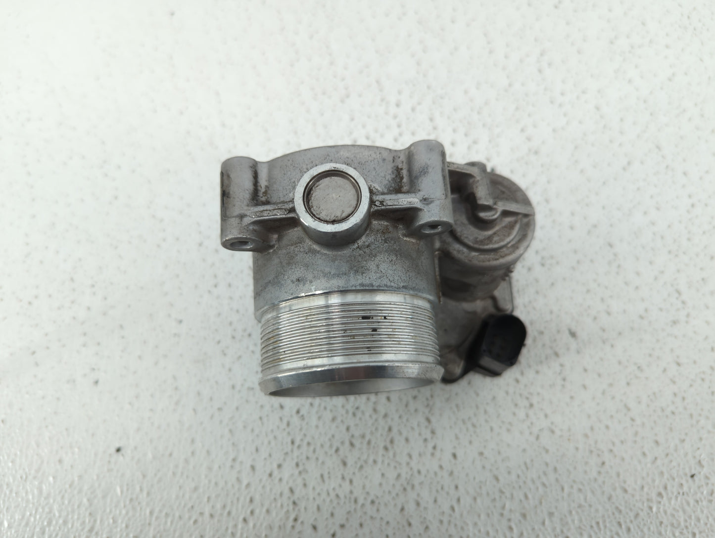 2010-2017 Audi Q5 Throttle Body P/N:06F 133 062 Q 06F 133 062 T Fits OEM Used Auto Parts - Oemusedautoparts1.com
