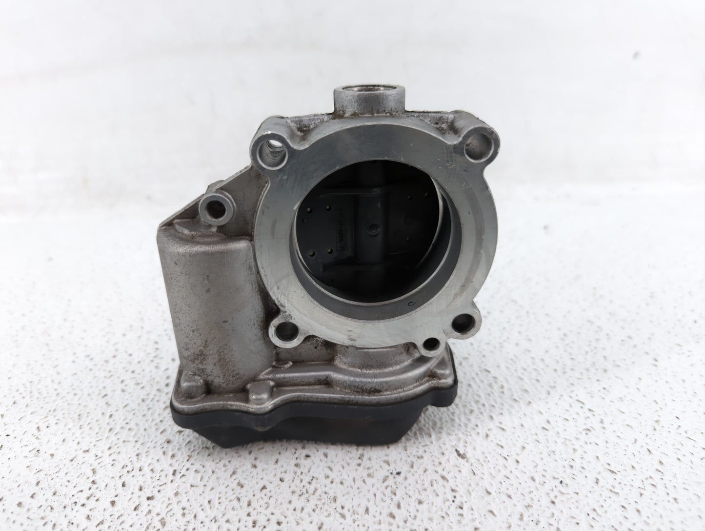 2010-2017 Audi Q5 Throttle Body P/N:06F 133 062 Q 06F 133 062 T Fits OEM Used Auto Parts - Oemusedautoparts1.com