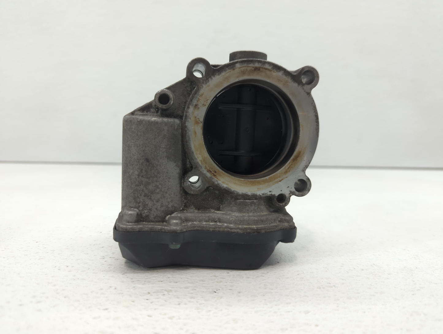 2010-2017 Audi Q5 Throttle Body P/N:06F 133 062 T 06F 133 062 Q Fits OEM Used Auto Parts - Oemusedautoparts1.com