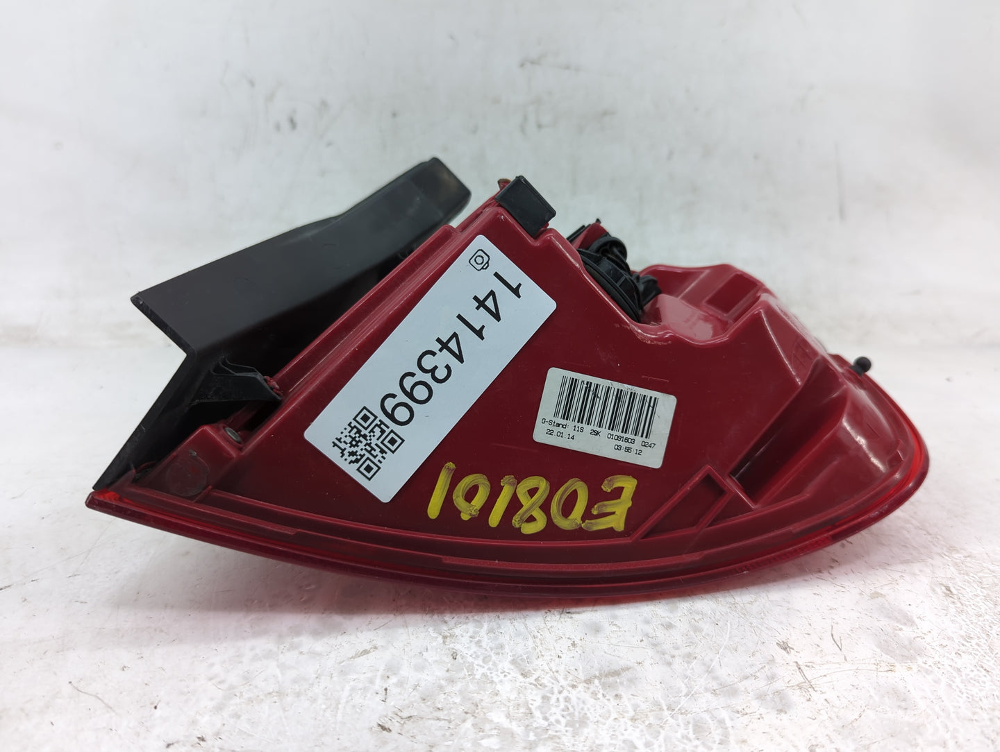 2013-2016 Audi S4 Tail Light Assembly Driver Left OEM P/N:8K5945095 Fits Fits 2013 2014 2015 2016 OEM Used Auto Parts - Oemu