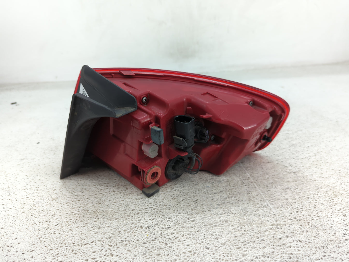 2013-2016 Audi S4 Tail Light Assembly Driver Left OEM P/N:8K5945095 Fits Fits 2013 2014 2015 2016 OEM Used Auto Parts - Oemu