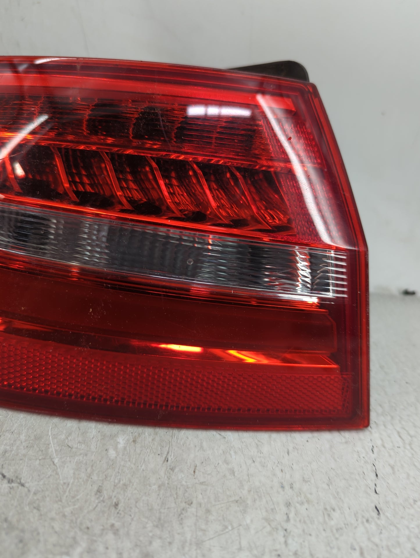2013-2016 Audi S4 Tail Light Assembly Driver Left OEM P/N:01091603 Fits Fits 2013 2014 2015 2016 OEM Used Auto Parts - Oemus
