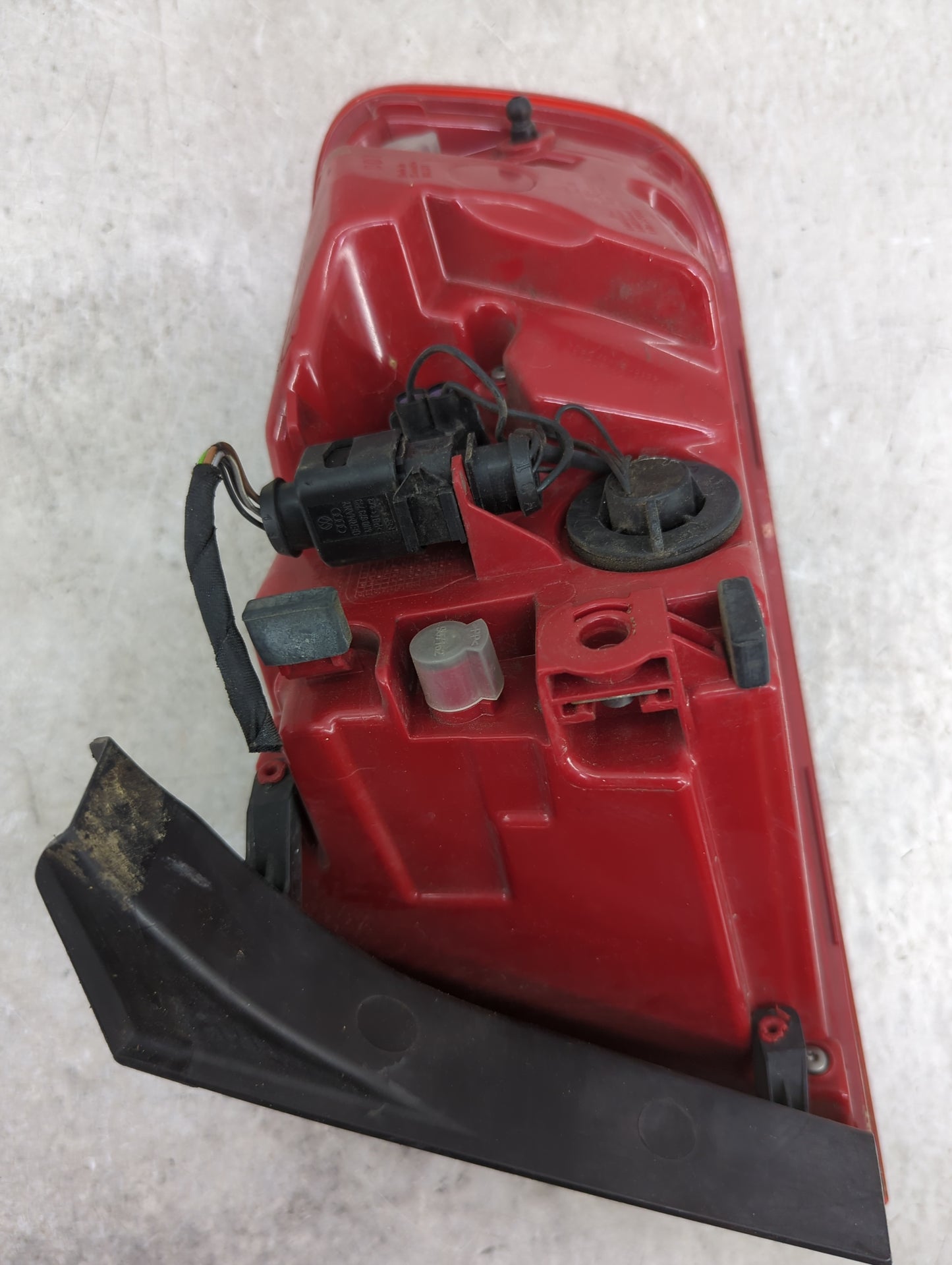 2013-2016 Audi S4 Tail Light Assembly Driver Left OEM P/N:01091603 Fits Fits 2013 2014 2015 2016 OEM Used Auto Parts - Oemus