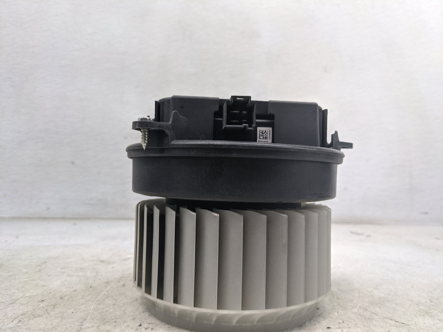 2013-2017 Audi S6 Heater AC Blower Motor P/N:4H1820021B CZ016070-1265 Fits Fits 2011 2012 2013 2014 2015 2016 2017 2018 OEM 