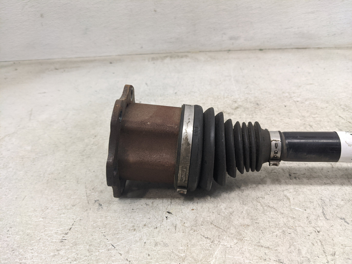 2013-2017 Audi S6 Axle Shaft Front Passenger Cv C/v - Oemusedautoparts1.com