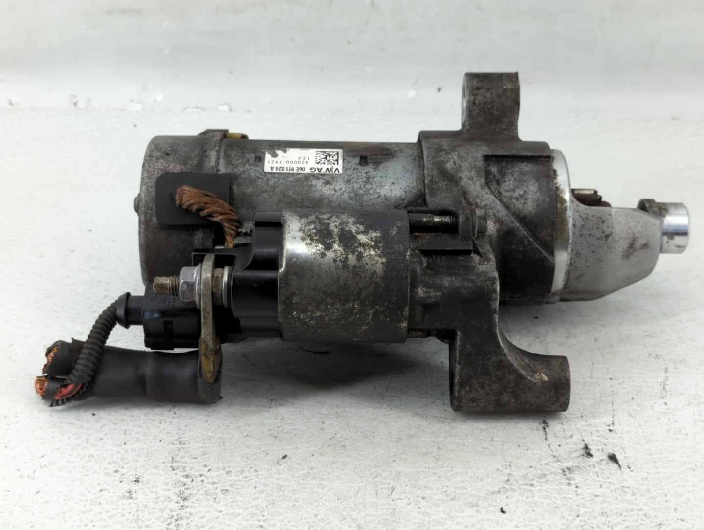 2016-2017 Audi S6 Car Starter Motor Solenoid OEM P/N:06E 911 024 A 428000-7924 Fits Fits 2016 2017 OEM Used Auto Parts - Oem