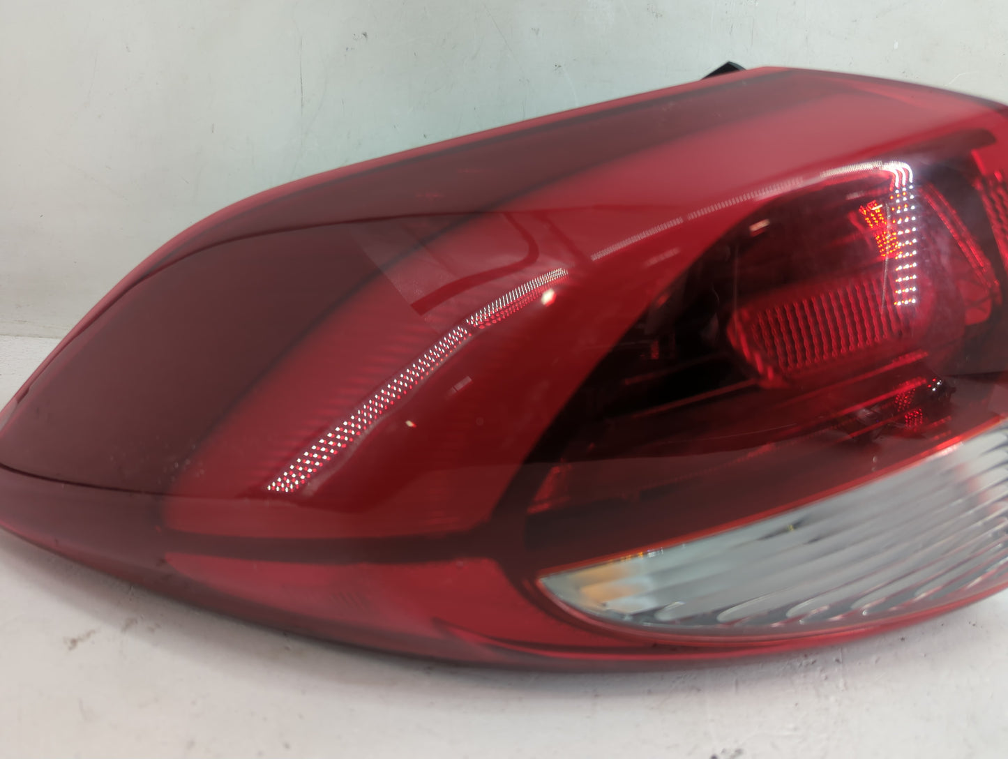2016 Blank Key Hyundai Tail Light Assembly Driver Left OEM P/N:160725BK Fits OEM Used Auto Parts - Oemusedautoparts1.com