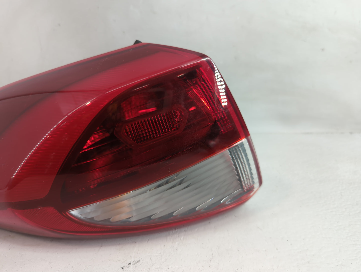 2016 Blank Key Hyundai Tail Light Assembly Driver Left OEM P/N:160725BK Fits OEM Used Auto Parts - Oemusedautoparts1.com