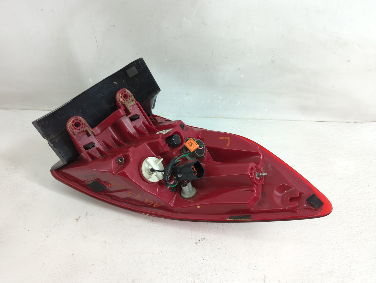 2016 Blank Key Hyundai Tail Light Assembly Driver Left OEM P/N:160725BK Fits OEM Used Auto Parts - Oemusedautoparts1.com