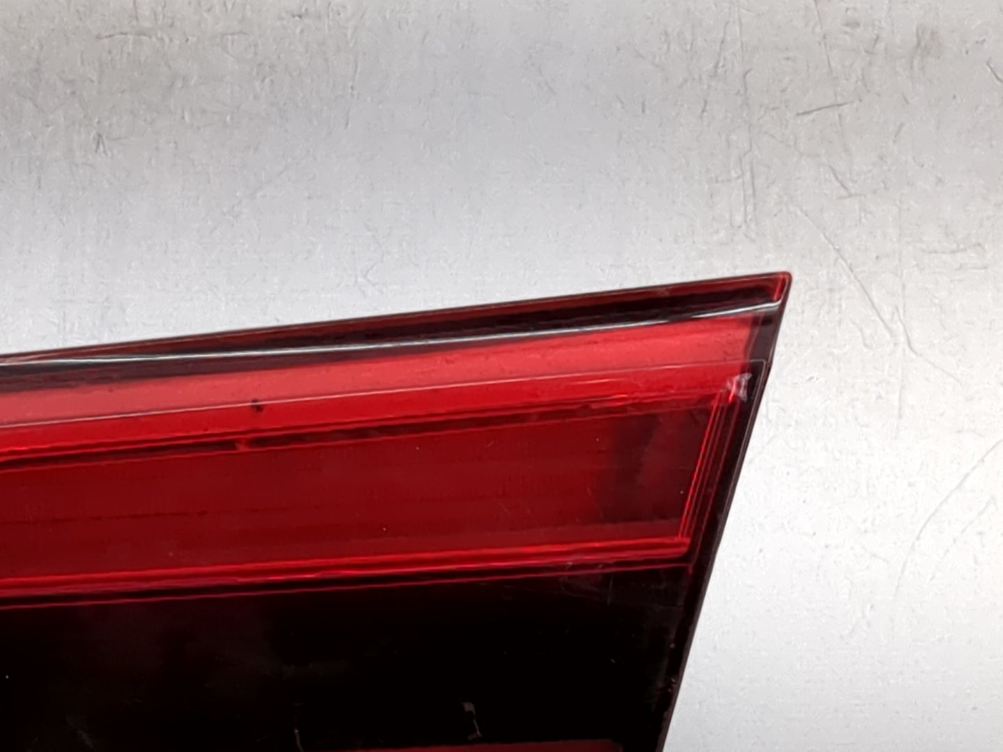 2016 Bmw 3-Series Tail Light Assembly Passenger Right OEM P/N:H8736912207 F30HLT2 RH, 2SK 012.148-04, 0121480400118040 Fits 