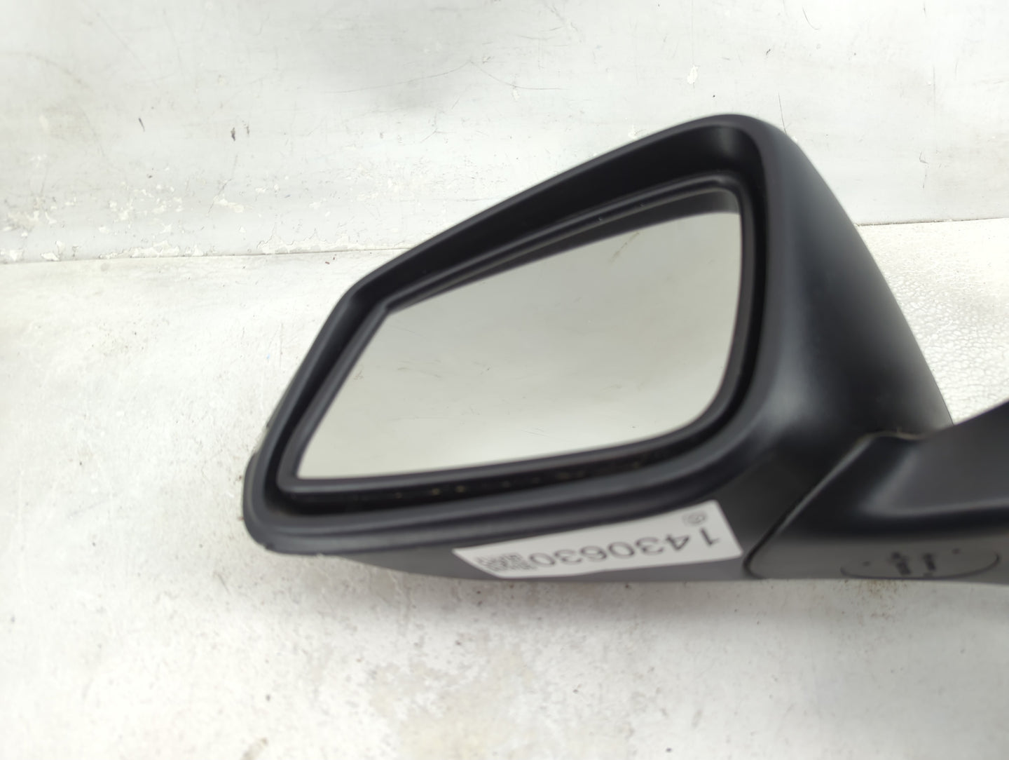 2013-2018 Bmw 320 Driver Side View Mirror - Left Door Mirror OEM Used - Oemusedautoparts1.com