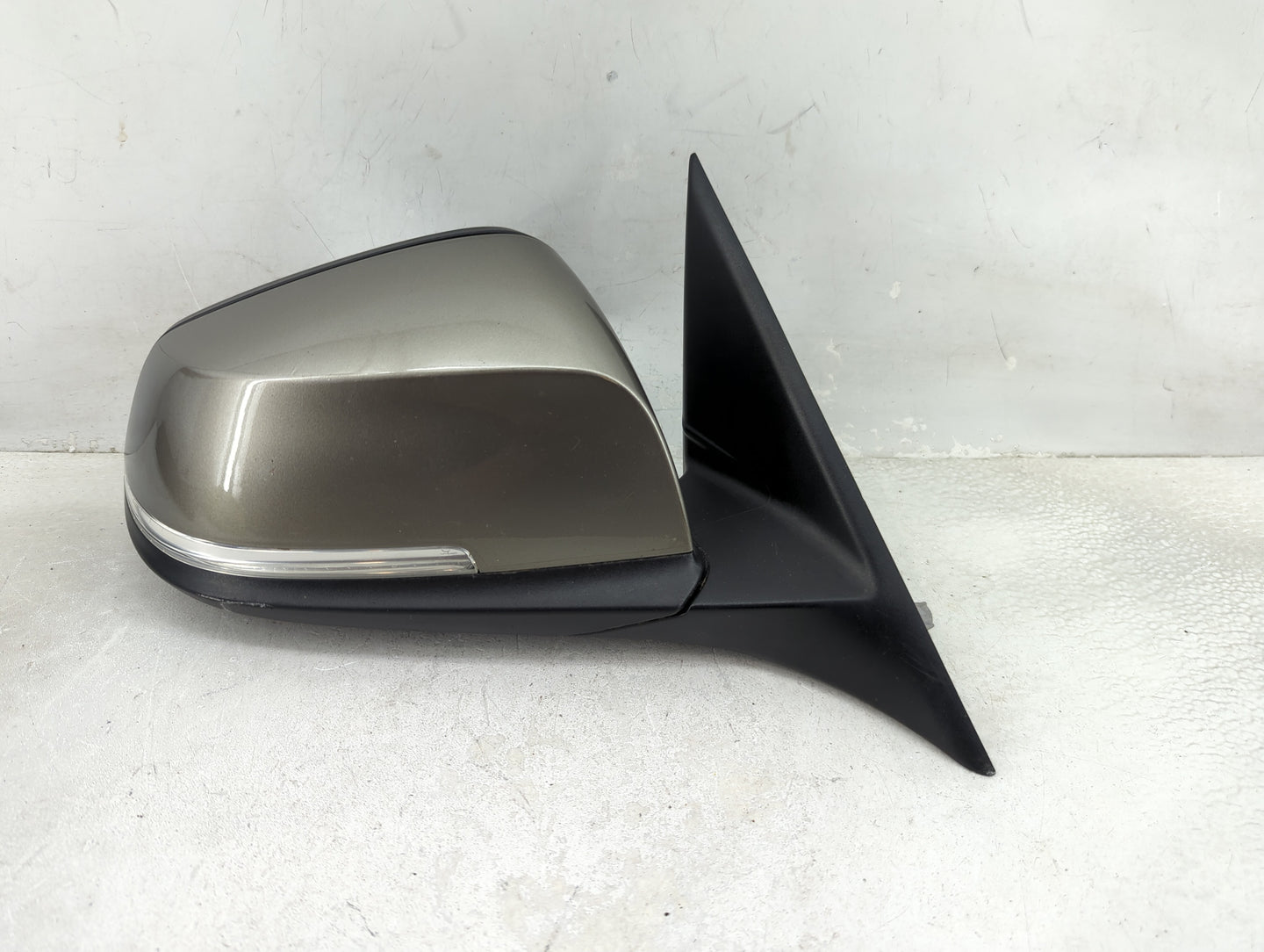 2013-2018 Bmw 320 Passenger Side View Mirror - Right Door Mirror OEM Used - Oemusedautoparts1.com