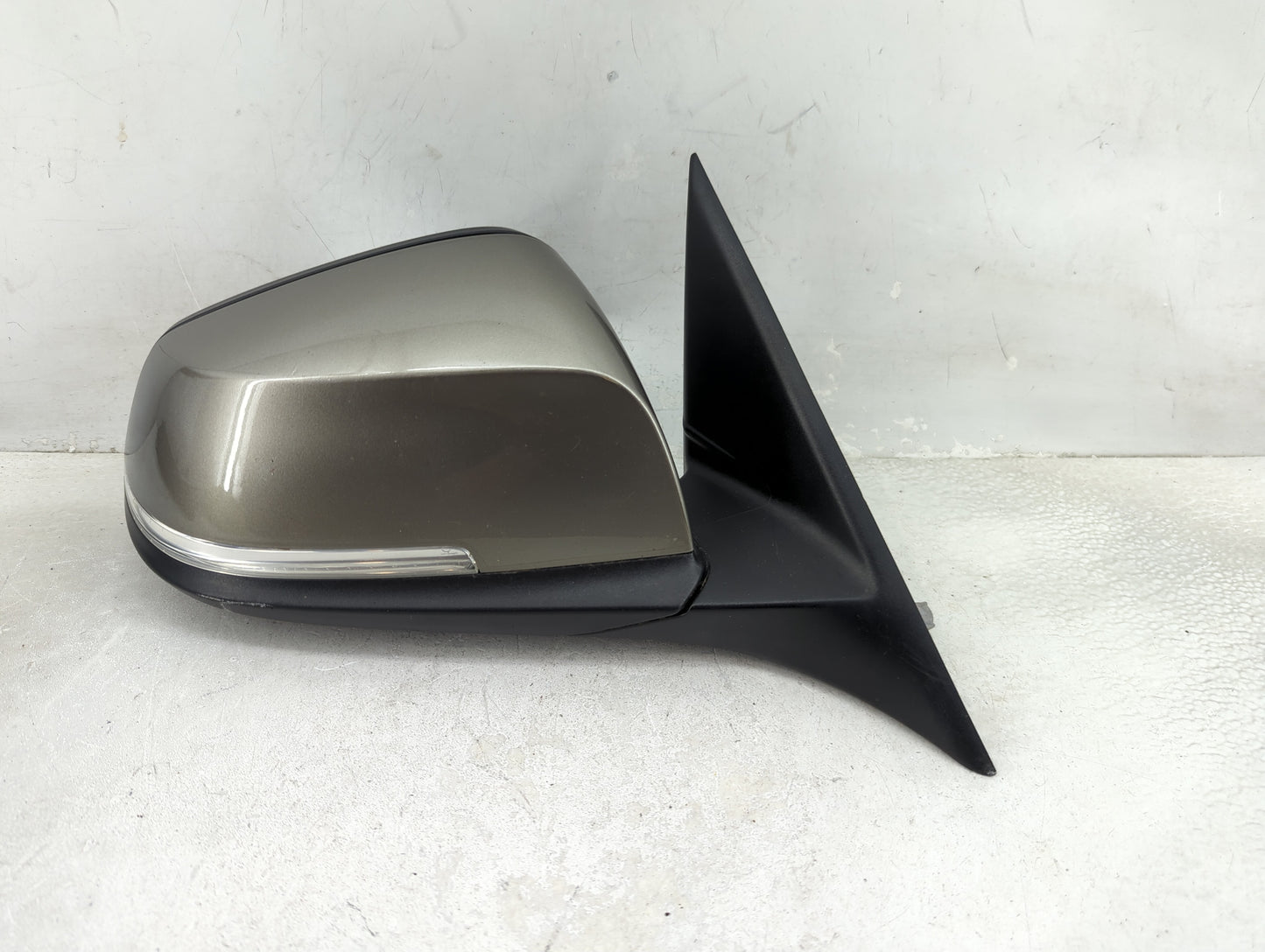 2013-2018 Bmw 320 Passenger Side View Mirror - Right Door Mirror OEM Used - Oemusedautoparts1.com