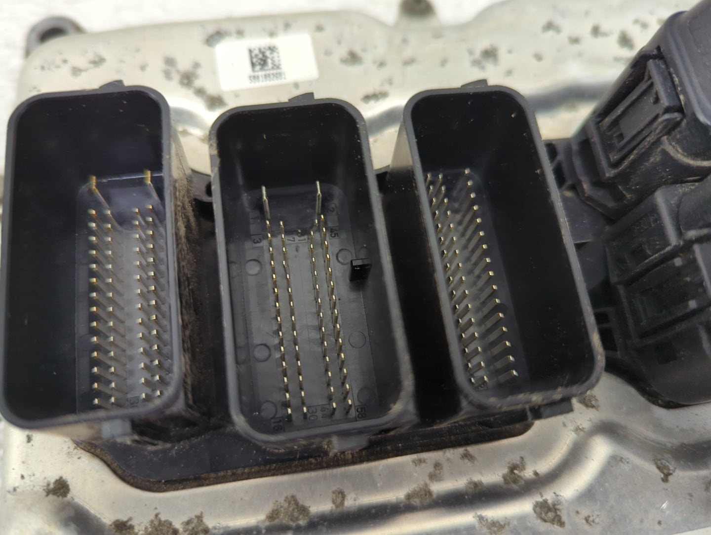 2014-2018 Bmw 320 PCM Engine Control Computer ECU ECM PCU OEM P/N:0261S11652, 8639594-01, 170789588 Fits OEM Used Auto Parts