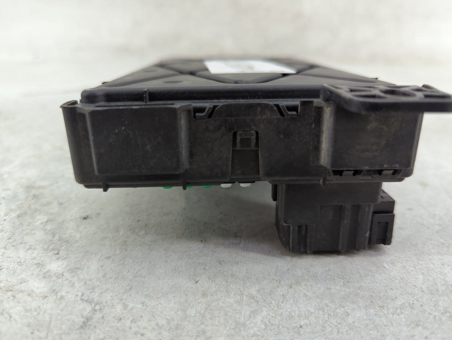 Bmw 320 Body Control Module Bcm Inner Cabin Fuse Box - Oemusedautoparts1.com