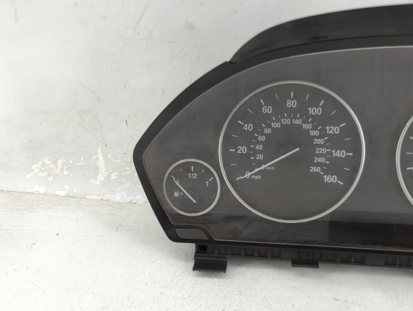 2013-2018 Bmw 320 Instrument Cluster Speedometer Gauges P/N:9232894 9382199-01 Miles:27K Fits OEM Used Auto Parts - Oemuseda